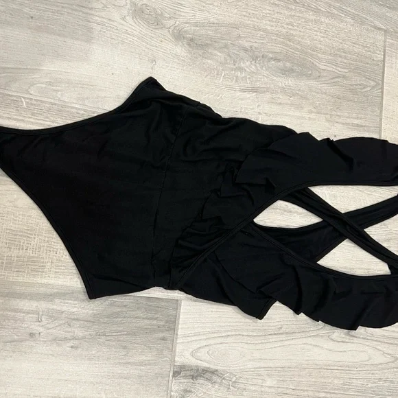 By The Way Flora Ruffle Bodysuit Superdown Black - Picture 3 of 8